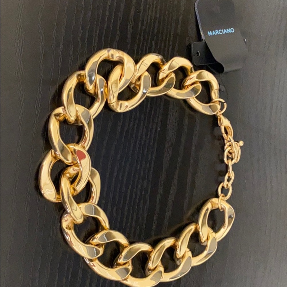 Choker necklace